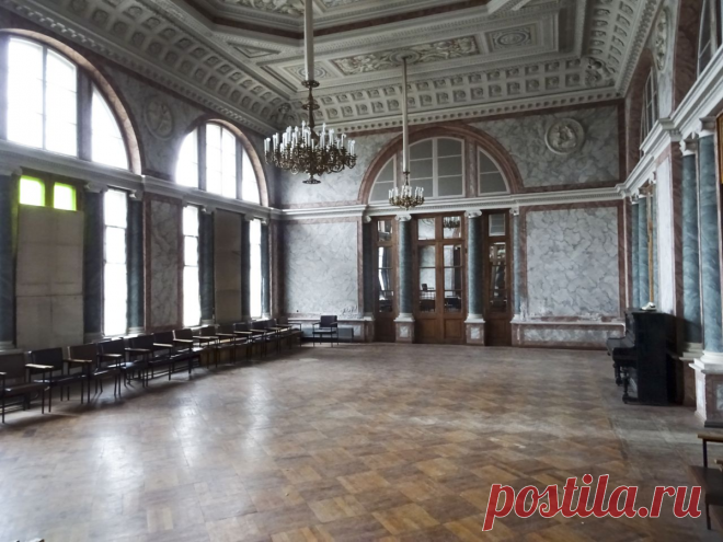 Заброшенная усадьба Петербурга, чей хозяин развязал русско-японскую войну  ____________________________________________
Усадьба 