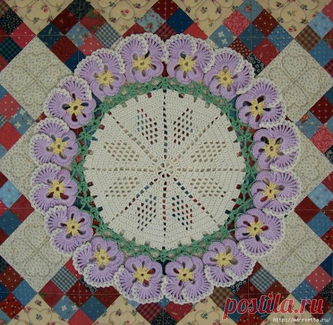 Вязание крючком. Салфетки с анютиными глазками
