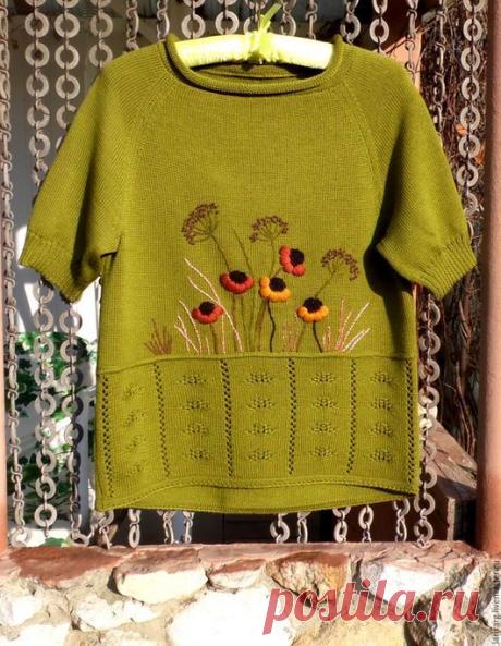 Кофты и свитера ручной работы. Ярмарка Мастеров - ручная работа. Купить Вязаная кофточка с вышивкой. Handmade. … | Вязаное кружево, Вязание, Узоры вязанных свитеров 01.10.2016 - Вязаная кофточка с вышивкой в интернет-магазине на Ярмарке Мастеров. Кофточка с ручной вышивкой.Короткий рукав реглан,нижняя часть переда-ажур.Кофточка мягкая и не колючая,связана из полушерсти.Можно связать в другом цвете .