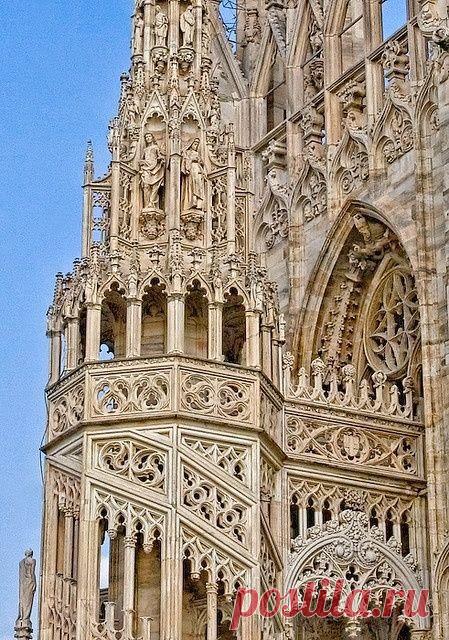 дворцы и дома