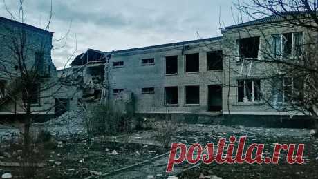 Школа в селе Херсонской области получила повреждения при обстреле ВСУ. Вооруженные силы Украины (ВСУ) в ночь на 23 декабря обстреляли село Максима Горького в Херсонской области, в результате чего сотрудник местной школы получил тяжелые ранения. Об этом в своем Telegram-канале написал губернатор региона ...