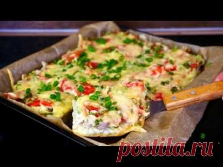 Мясо По-Французски по-новому!!! Рецепт:Куриное филе 500 грЦветная капуста 1 штЯйца 2 штЗеленый лукБазилик свежийПомидоры 2 штСыр 200 грСоль и специи по вкусу Растительное маслоМайонез 1 ст.  ложка.