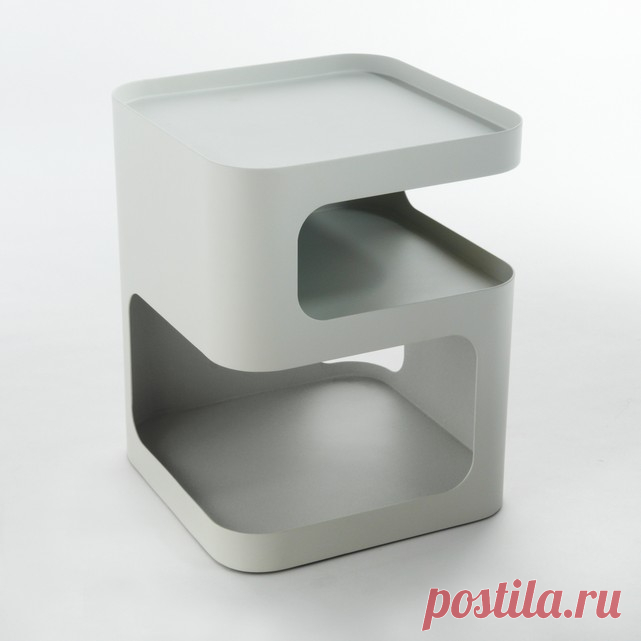 Прикроватная тумба из металла, Sandoval Прикроватная тумба Sandoval. Современный геометричный силуэт, 2 противолежащих отделения.Характеристики: : - Металл с серой матовой покраскойРазмеры: - 40 x 50 x 40 см .Размеры и вес упаковки : - Ш47 x В59 x Г47 см, 23,69 кг