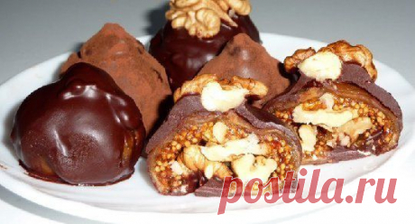Wall | VK
Инжир замочить не надолго в кипятке, затем остудить и просушить бумажным полотенцем.
На водяной бане растопить шоколад (лучше тёмный), можно добавить немного сливочного масла.
☀ У инжира на &quot;попке&quot; (там видно, где попка!) делаем надрез крест-накрест и фаршируем инжир крупно-молотыми грецкими орехами, создаем форму трюфелей, инжир мягкий и послушный в руках