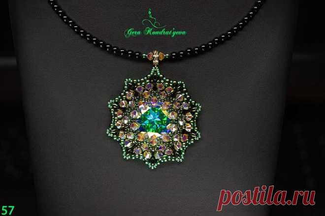 Делаем объёмный кулон «Water Lily» с кристаллом Swarovski