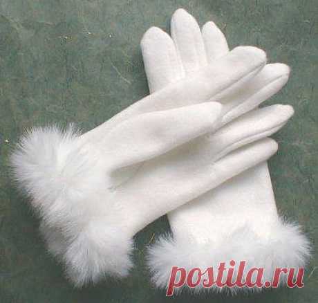 Перчатки.
