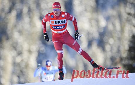 Большунов в свой день рождения стал вторым в масс-старте на &quot;Тур де Ски&quot;. Победителем гонки стал норвежец Йоханнес Клебо, третьим финишировал его соотечественник Шур Рёте