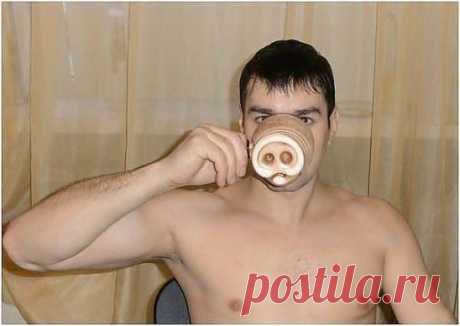 Тёща подарила кружку для пива.)))