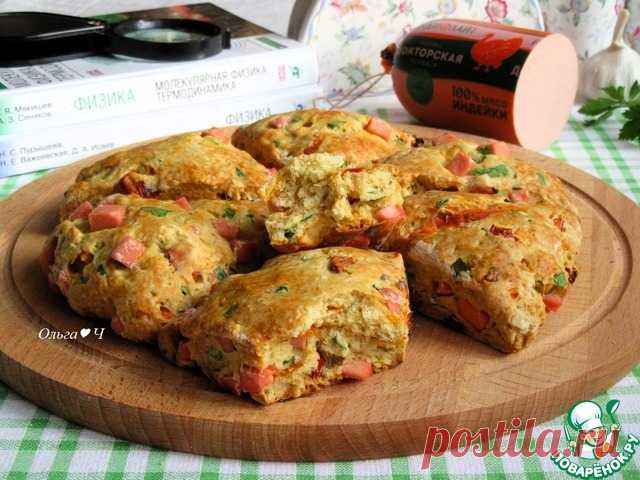 Сконы с колбасой и вялеными томатами. Закусочные сконы с колбасой из индейки ТМ Индилайт и домашними вялеными томатами. Сытный, вкусный и удобный перекус для детей и взрослых. Попробуйте!