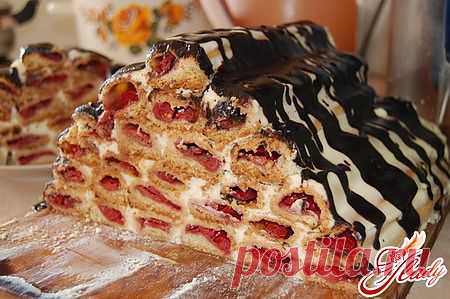 Торт “Вишневая горка”: рецепт приготовления