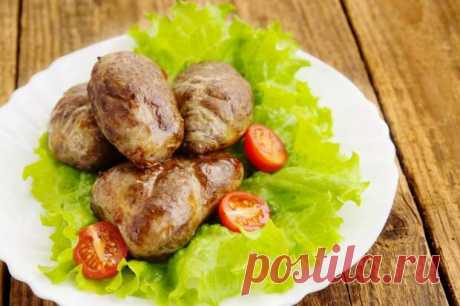 Гречаники с вкусным соусом - Ваши любимые рецепты - медиаплатформа МирТесен Простые, бюджетные и вкусные гречаники готовятся очень быстро. После употребления этих котлеток не будет никакого дискомфорта типа тяжести в животе или чувства пресыщенности.ФаршИНГРЕДИЕНТЫ1 кг свиного окорока без жира270 г лука280 г гречки3 яйца10 г растительного масла2 ч. л. соличерный перец,