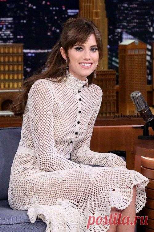 Платье с ажурной отделкой. Романтическое платье в филейной технике. Платье с отделкой ракушками. Романтическое платье в филейной технике.