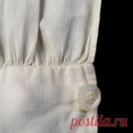 Man’s linen shirt, late 18th century – INSIDE OUT