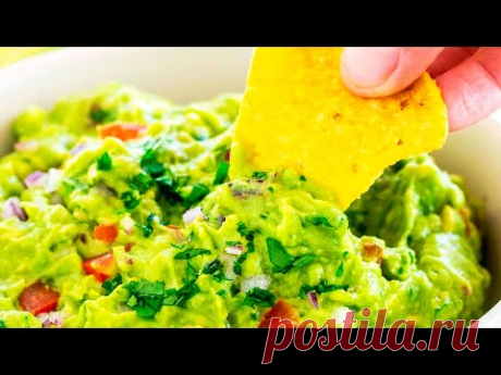 Гуакамоле - самое вкусное, что можно приготовить из авокадо / Рецепт за 10 минут