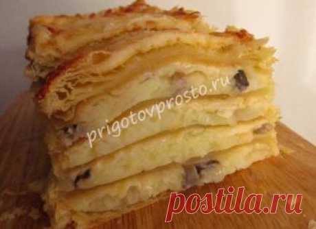Вкусный слоеный пирог с картошкой и грибами