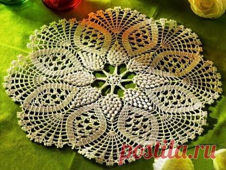 Нежная салфетка, связанная крючком, для украшения и уюта | Идеи рукоделия | Яндекс Дзен