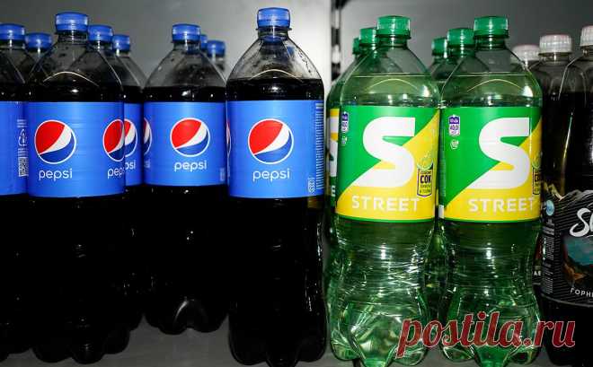 PepsiCo прекратила производство Pepsi, 7UP и Mountain Dew в России. В PepsiCo сообщили, что запасы концентратов для производства газированных напитков в России закончились, и компания, как и заявляла в марте, прекращает их производство