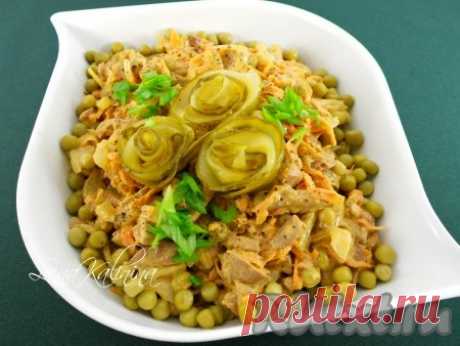 Салат "Обжорка" с печенью - 8 пошаговых фото в рецепте Сытный, очень вкусный, простой в приготовлении салат "Обжорка" с печенью обязательно Вам понравится! Его можно приготовить к ужину, это блюдо вполне подойдет и для праздничного стола. Попробуйте! Ингредиенты