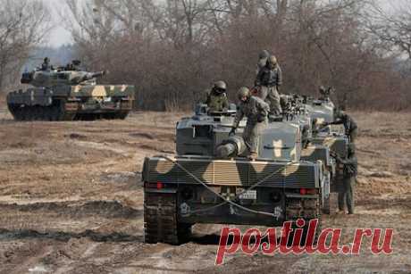 Названо число стран-поставщиков танков Leopard Украине. Названо число стран-поставщиков танков Leopard Украине, об этом сообщается со ссылкой на министра обороны США Ллойда Остина. Уточняется, что в списке этих стран присутствует Канада и Дания. Помимо этого, он рассказал, что украинская сторона обязалась обеспечить доставку западной техники на линию фронта.