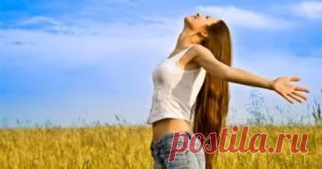 ADELGAZAR RESPIRANDO ......   Y sí......  en este breve artículo te voy a enseñar como adelgazar solo respirando .   El Yoga  "es una filosofía de vida" es decir es una...