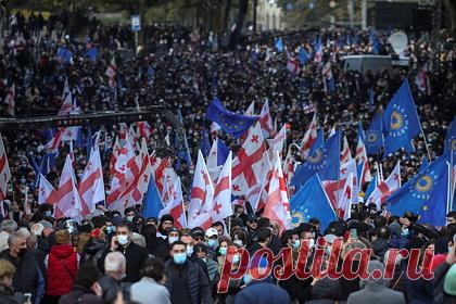 В Грузии обнародовали экзитполы после второго тура выборов мэра Тбилиси. Телеканалы Грузии обнародовали экзитполы после второго тура выборов мэра Тбилиси, и мнения разнятся. По оценке телеканала «Имеди», действующий мэр отыграл у претендента почти 15 процентов голосов, но, согласно опросу телеканала «Мтавари Архи», политик проигрывает на выборах.