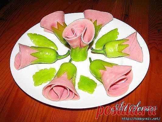 Цветы из перчиков и ветчины, закуска украшение стола.