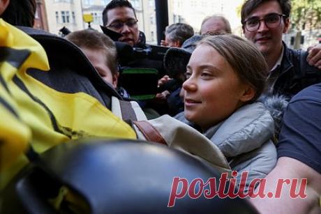 Грета Тунберг получила награду самой известной в мире прогульщицы. Европейские отделение издания Politico опубликовало шуточный антирейтинг политиков за 2023 год. В частности, шведская экологическая активистка Грета Тунберг вошла в итоговый шорт-лист в номинации года «Как ты смеешь» и была названа «самой известной в мире прогульщицей» за свою позицию по конфликту Израиля и ХАМАС.