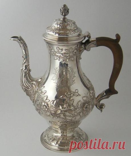 АНТИКВАРНАЯ ЛАВКА. СЕРЕБРЯНЫЕ КОФЕЙНИКИ..