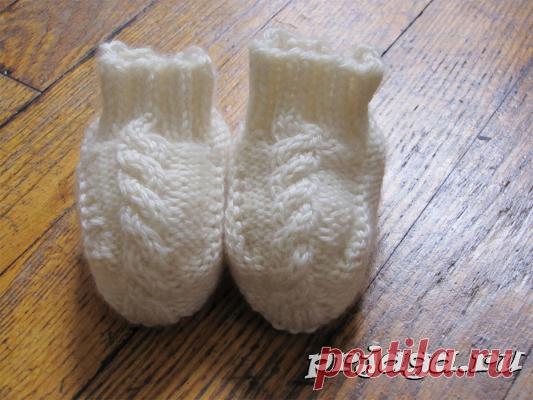 Детские пинетки и носки спицами или крючком