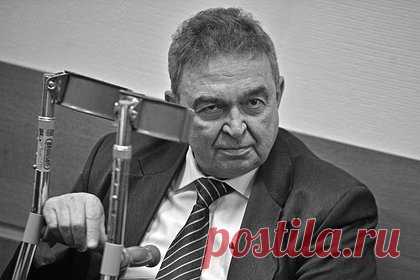 Умер бывший гендиректор Центра Хруничева. Бывший генеральный директор Центра имени Хруничева Владимир Нестеров скончался на 74-м году жизни, сообщили в пресс-службе предприятия. Он занимал пост главы Центра с 2005 по 2012 год. После отставки Нестеров курировал разработку ракеты носителя «Ангара», а в 2014 году уволился.