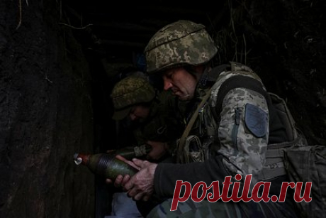 Тероборона Львова обокрала украинских солдат на 100 миллионов гривен. Руководство территориальной обороны Львова обокрало украинских солдат на 100 миллионов гривен. Отмечается, что в начале мая этого года солдаты Самборской ТРО направили обращение к президенту Украины Владимиру Зеленскому, где привели ряд фактов злоупотреблений их военного руководства.