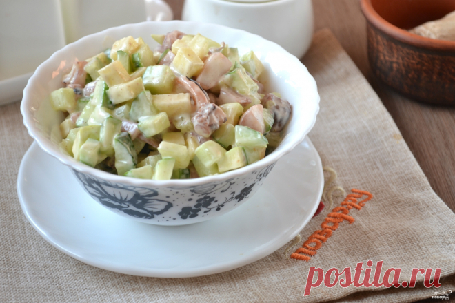 Салат "Морской коктейль" с креветками и кальмарами - пошаговый рецепт с фото на Повар.ру