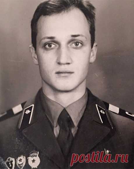 Армейские фото знаменитостей