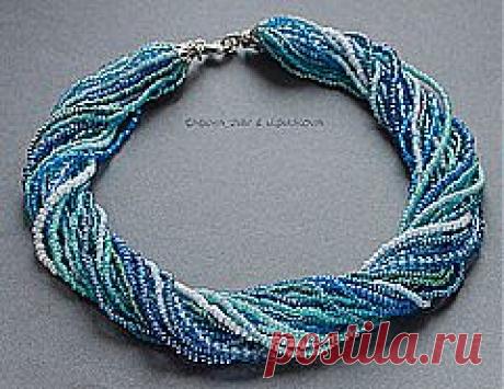 Многорядные бисерные бусы.