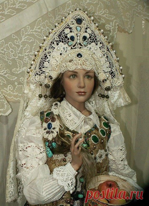 Авторские куклы Алены Абрамовой Русская красавица Некоторые лица и образы своих кукол мастер из Ивановской области Алёна Абрамова придумывает сама. А иногда Алёна создаёт свои творения по образу и подобию живых людей. Получается невероятно! Вот что Алёна Абрамова пишет о себе на своей страничке на Ярмарке Мастеров: «Я...