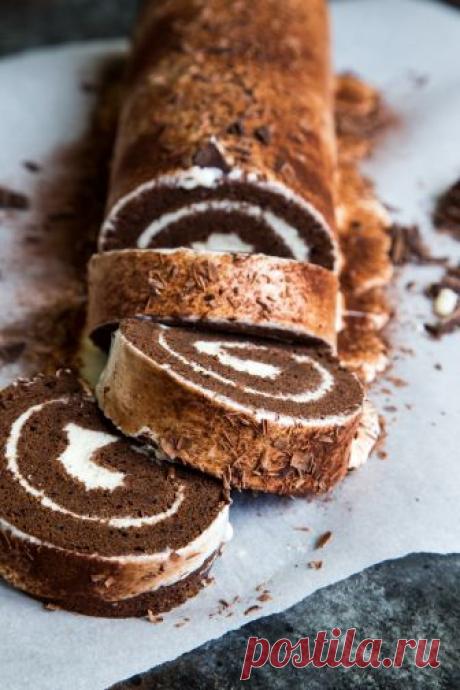 Chocolate Tiramisu Swiss Roll - Country Cleaver
