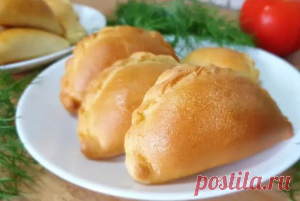 Пирожки малютки с начинкой интересной, по вкусу будто пицца. Пирожки с курицей в духовке - Будет вкусно - 24 июля - 43876059215 - Медиаплатформа МирТесен Рецепт пирожков очень доступный и благодаря начинке очень вкусная получается выпечка! Пирожки в духовке прямо сочные, мягкие воздушные! Тесто для пирожков готовится без лишней суеты: пока делаем начинку – тесто будет готово к выпечке и останется только сформировать небольшие (или большие) пирожки, - 24 июля - 43876059215 ...