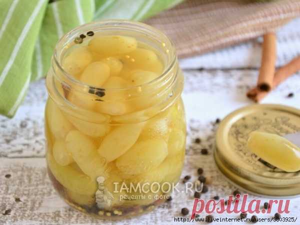 Маринованный виноград - очень вкусное лакомство