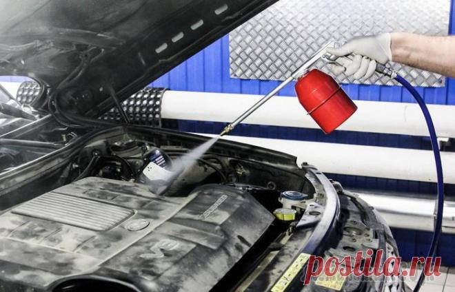 5 заблуждений о мойке двигателя авто, которые являются не более, чем «страшилками» Помывка двигателя автомобиля – важная процедура, которая позволяет защитить автомобиль от широкого перечня разнообразных технических проблем. Сложность данной операции привела к тому, что вокруг помыв...