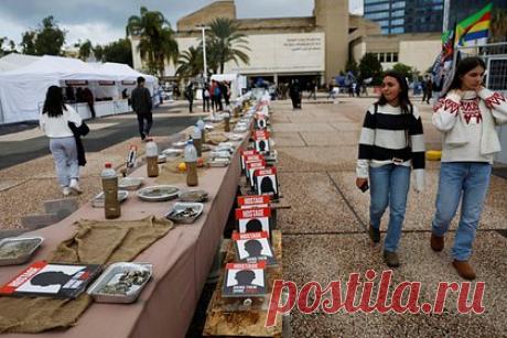 Израиль заявил о возможности содействия России в освобождении заложников. У России есть влияние и возможности для содействия освобождению заложников палестинского радикального движения ХАМАС. Об этом заявила посол Израиля в РФ Симона Гальперин. По словам дипломата, Израиль действительно просит посодействовать и предпринять все возможные усилия, чтобы освободить заложников из плена ХАМАС.