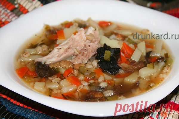 Рассольник с курицей и сушеными грибами