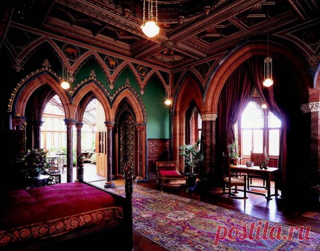 Как устроить средневековый замок дома. Современный готический стиль