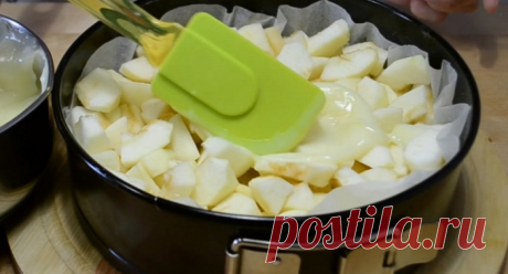 Гениальная шарлотка с невероятно вкусным заварным кремом: нежнее пирога ты не пробовала