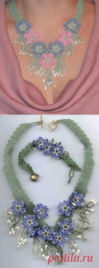 Колье "Весенние цветы" из бисера.