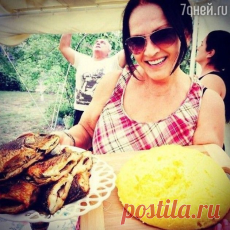 София Ротару собрала близких в родительском доме