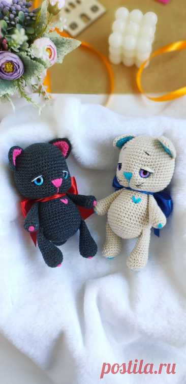 PDF Котики День и Ночка крючком. FREE crochet pattern; Аmigurumi toy patterns. Амигуруми схемы и описания на русском. Вязаные игрушки и поделки своими руками #amimore - котята из обычной пряжи, котик, кот, кошка, кошечка, котёнок.