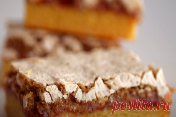 Пирог с ореховым безе «Мария» - КУХНЯ МИРА Пирог с ореховым безе «Мария» состоит из нежного кексового основания, которое дополняется приятной фруктовой кислинкой джема и воздушным хрустящим ореховым безе. Ингредиенты: Песочная основа Мука — 200 г Разрыхлитель — 4 г Ванилин — 0.5 г Соль — 1 г Масло сливочное 82% — 140 г Желтки — 2 шт. (40 г) Сметана 20% — […]