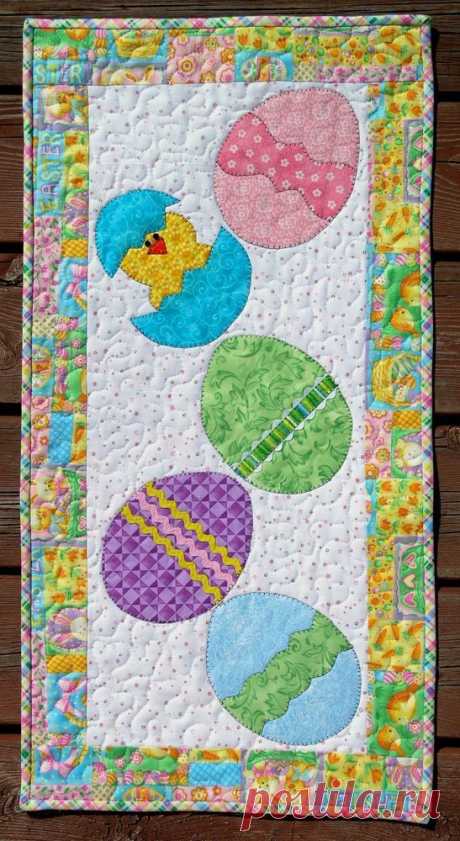 Handcrafted Quilted Appliqued Wall Hanging EASTER EGGS CHICKS RABBITS BASKET