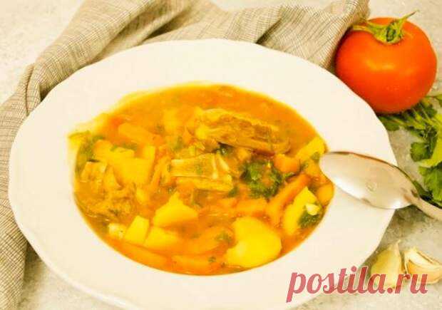 Густой суп «То ли шурпа, то ли бограч»​​​​​​​ - БУДЕТ ВКУСНО! - медиаплатформа МирТесен Приготовление 2 часа и 15 минут Рецепт на: 4 персоны Недавно, стоя в магазине и пытаясь не поддаваться панике с карантином, я не могла придумать, что же приготовить на обед-ужин. И тут в мясном отделе мои глаза узрели замечательные бараньи ребрышки. Я сразу мысленно вернулась в 2010 год, в мою...
