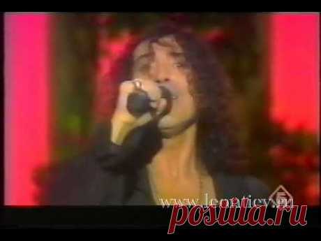 *Скажите, девушки, подружке вашей...*.